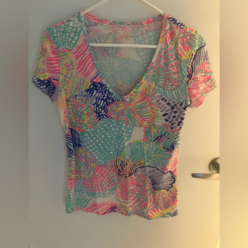 Lilly Pulitzer Green and Pink Fitted Graphic T-Shirt